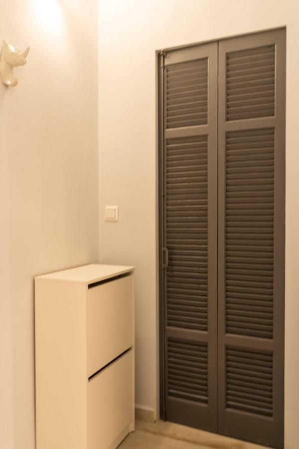 Cozy Modern Apartment Inside The City Center Thessaloniki Exterior photo